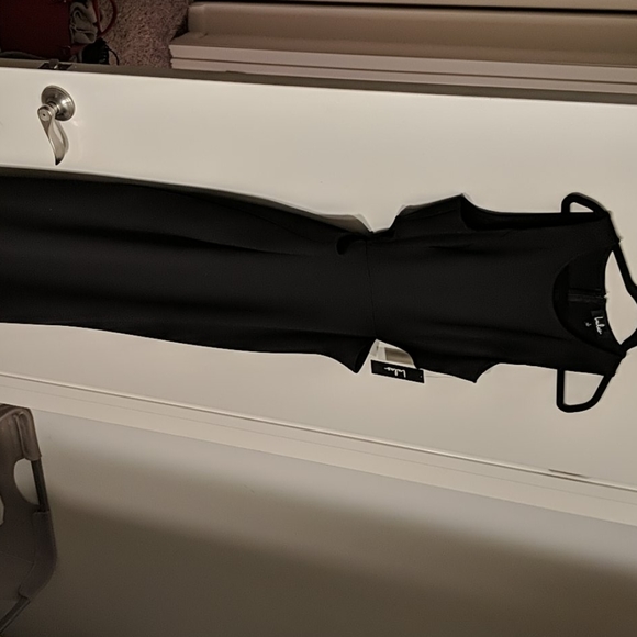 Black Dress - Picture 3 of 4